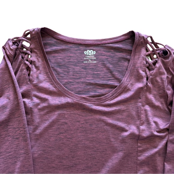 Maurices In Motion XL Plum/Purple Active Top | Crisscross Shoulder Detail - Picture 4 of 4
